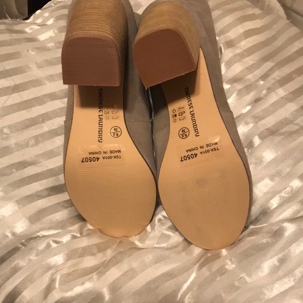 Last 2!! 8.5 10 Tom girl peep toe bootie - Picture 8 of 8